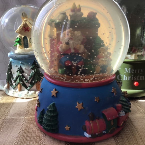 3 Vintage musical 🎶 snow globes Christmas Santa , Snowy House , German No Water - Picture 2 of 8